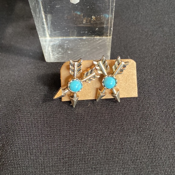 NWOT BOHO Hanging Earring with matching Stud earring - Picture 3 of 5